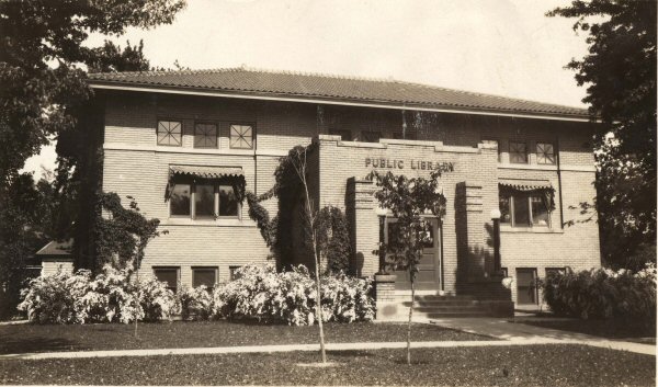 Aurora Public Library 1911