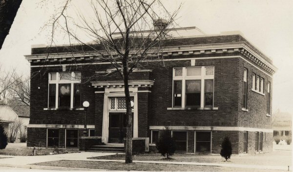 Crete Public Library 1915