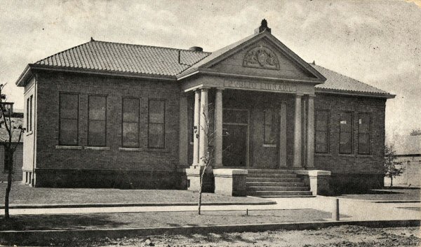 Kearney Public Library 1905
