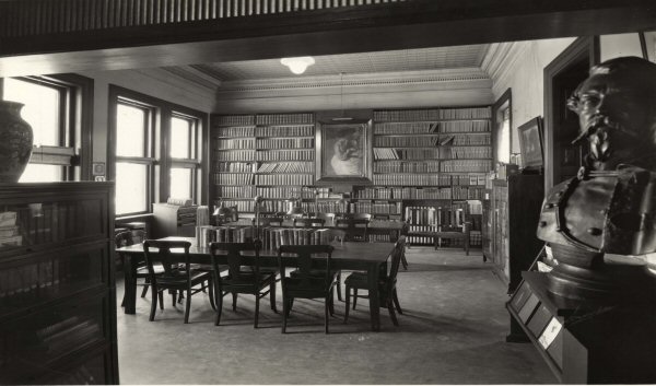 Kearney Adult Reading Room